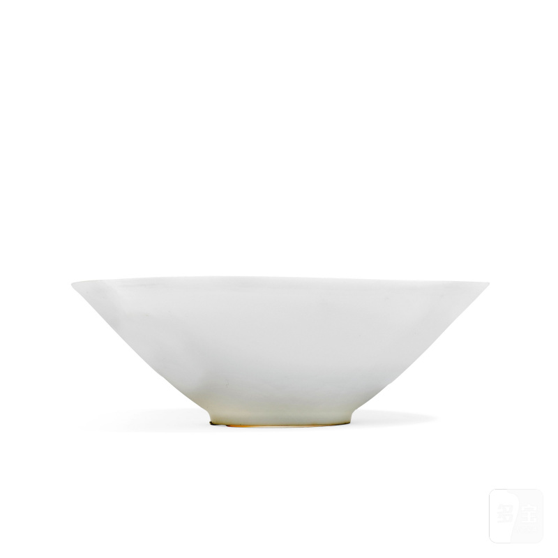 清晚期 白釉暗花盌 | A WHITE-GLAZED ANHUA-DECORATED BOWL - 图6